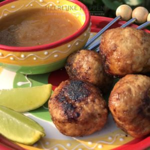 kipballetjes met zoetzure saus