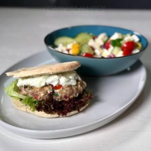 Griekse burger met salade