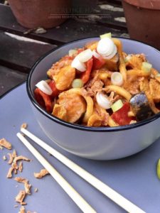 Rode curry met Udon noodles