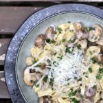 Romige champignonsaus met verse pasta