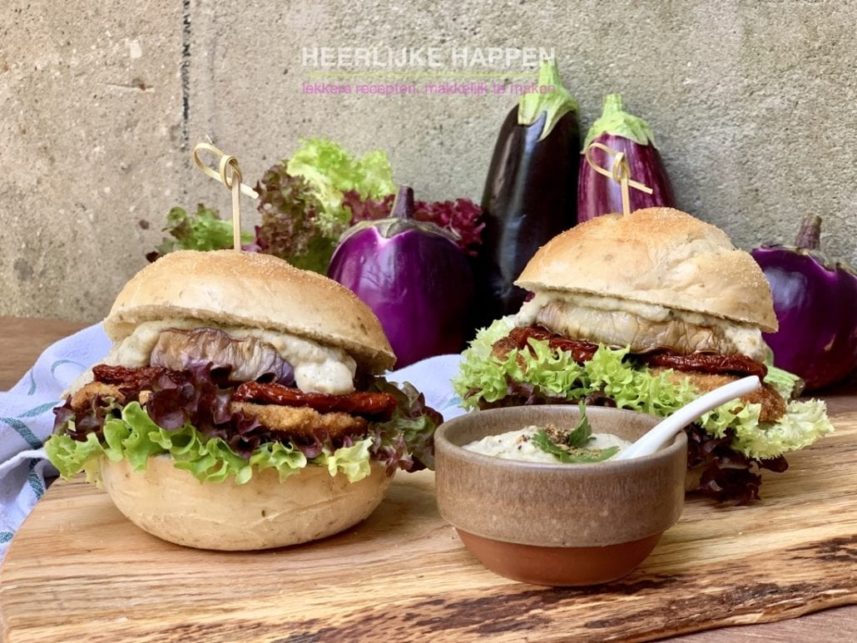 Aubergine burger met baba ganoeshsaus