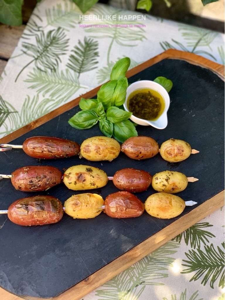 Gekruide aardappelspiesjes van de bbq