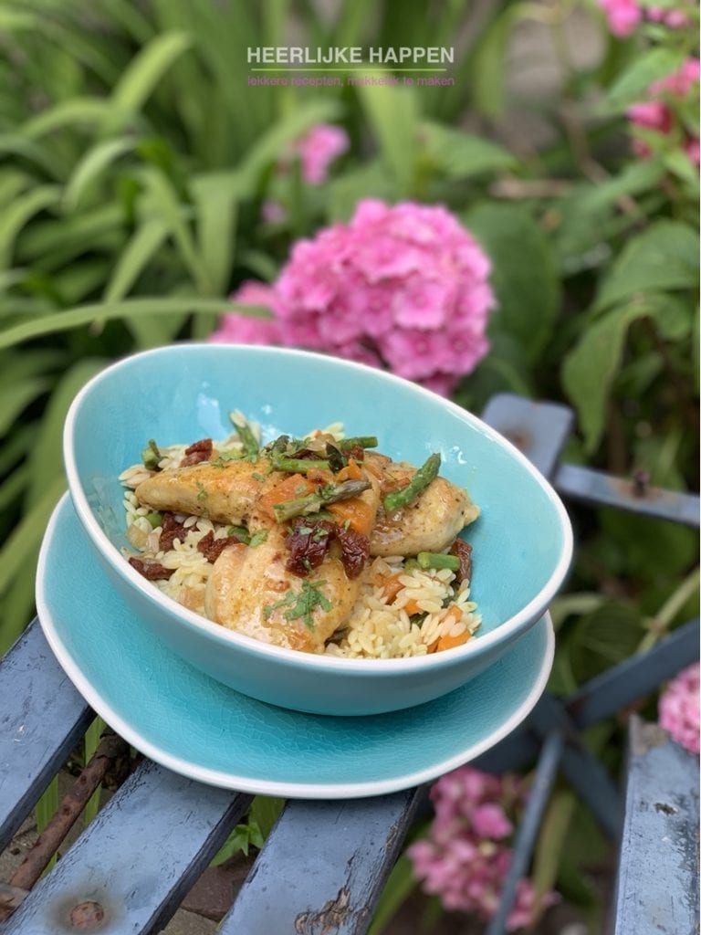 Mediterraanse orzo met honingkip