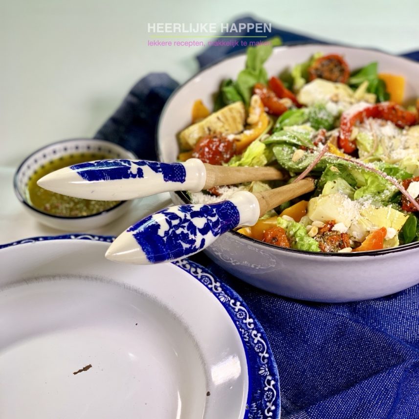 Paprika artisjok salade met Parmezaanse dressing