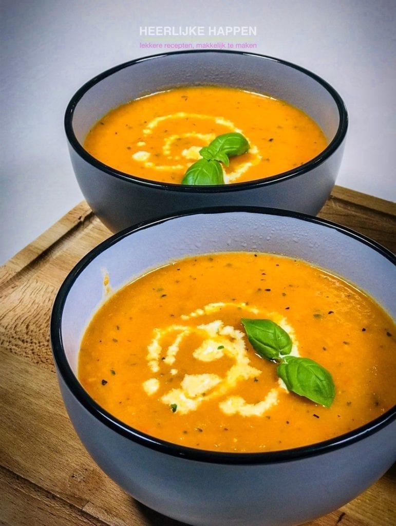 Tomaten-basilicum soep