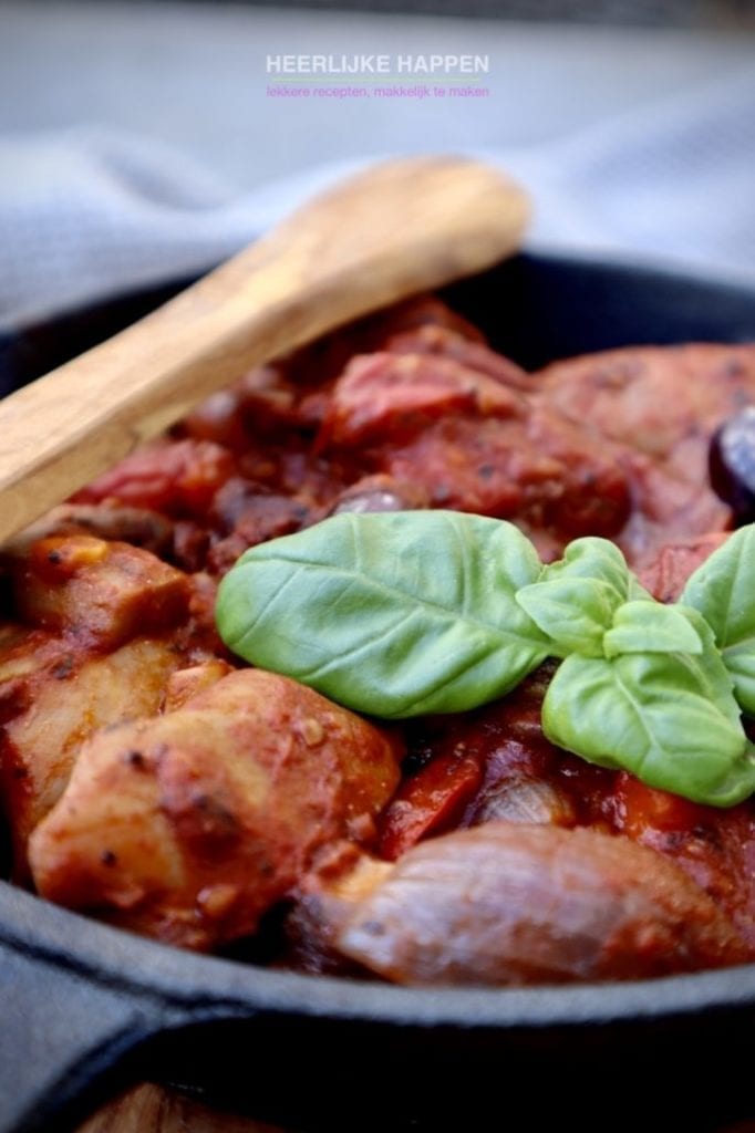 Chicken thigh stewed in Italian herbs
