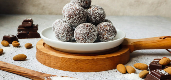 Chocolade kaneel amandel bliss balls