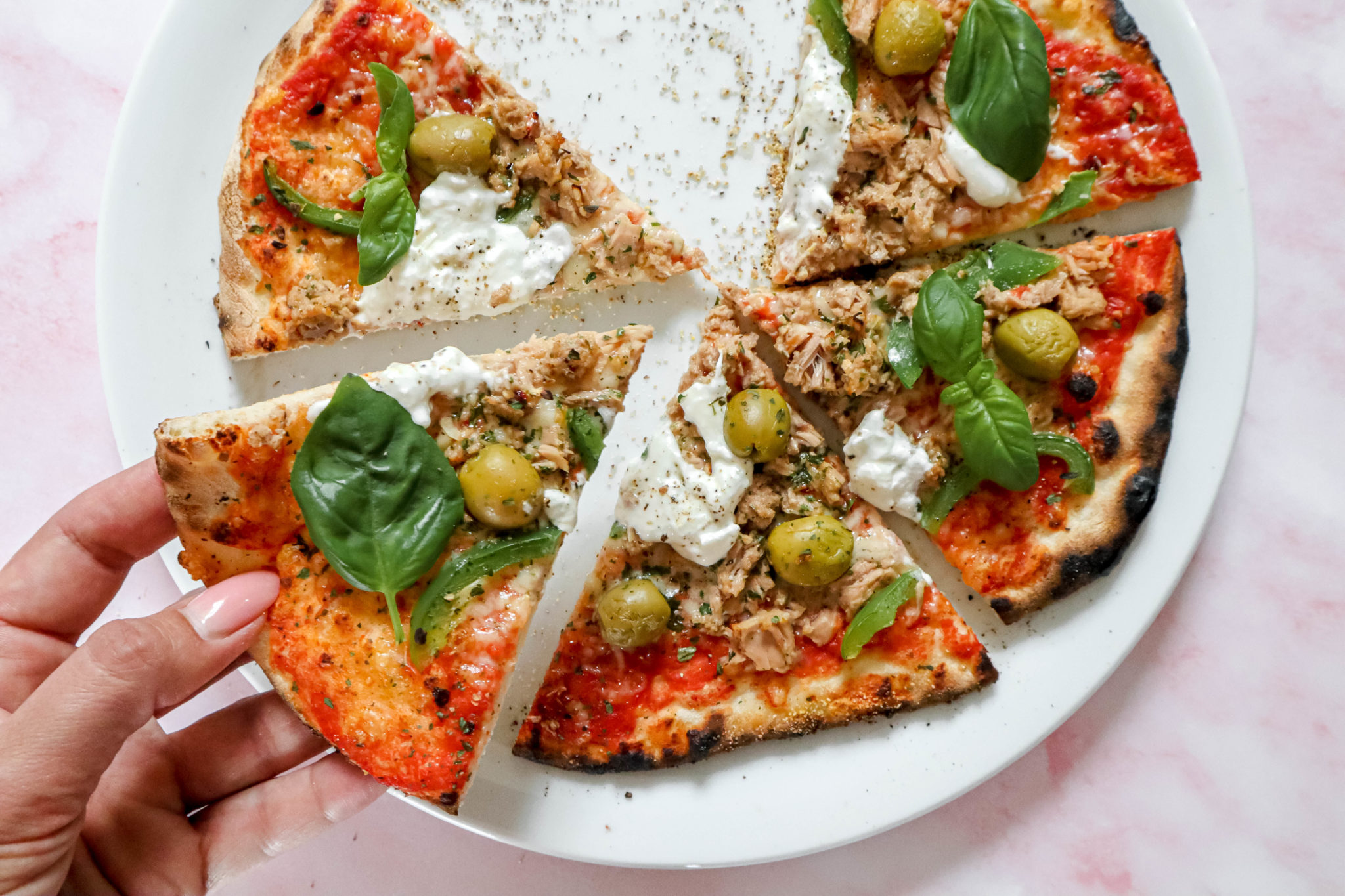 Huisgemaakte Tonijn Pizza Met Tomatensaus Heerlijke Happen