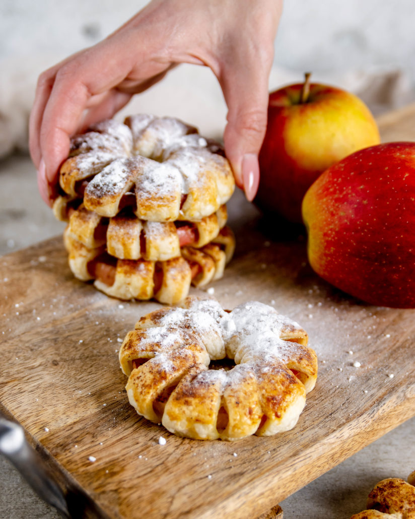 Apple puff pastry donut