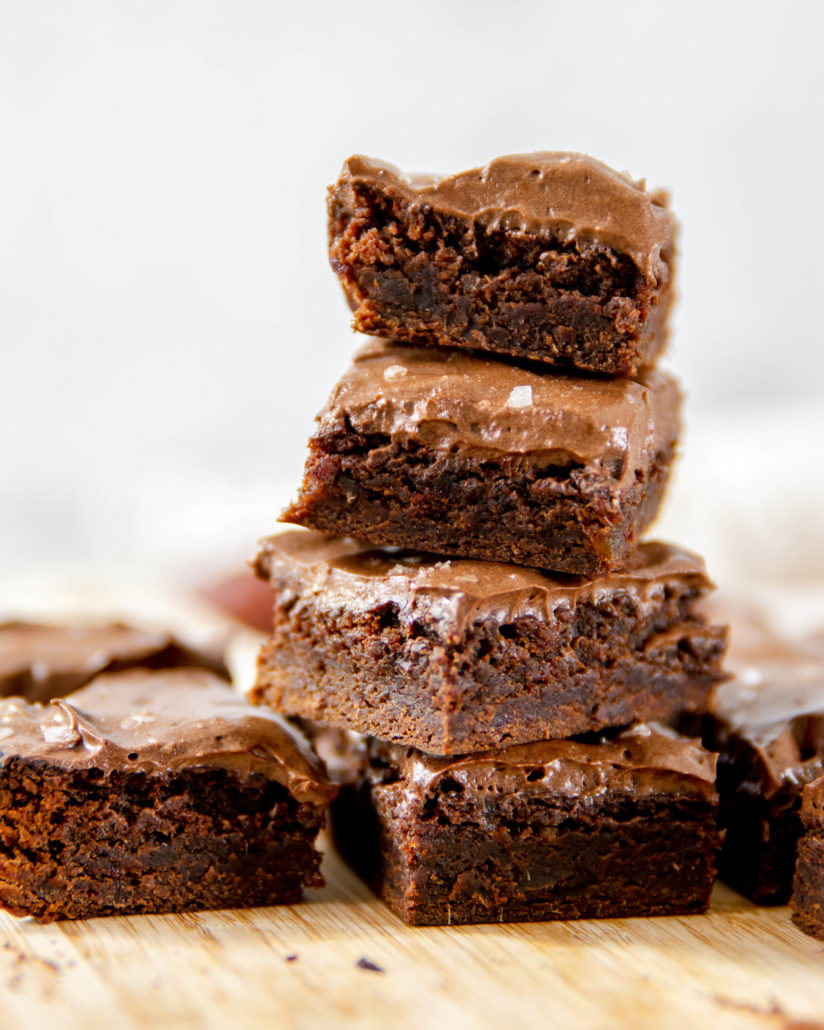 Dadel brownie met chocolade ganache 