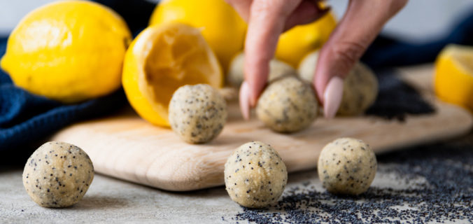 Amandelmeel maanzaad proteïne balletjes