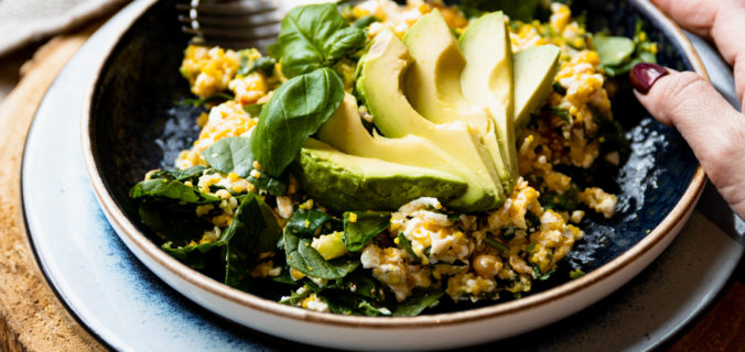 Roerei met quinoa en hüttekäse