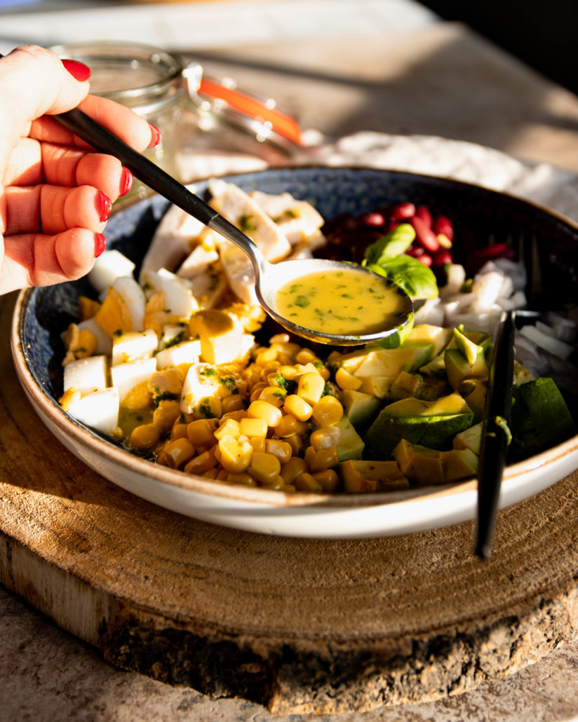 Eiwitrijke salade met gerookte kip