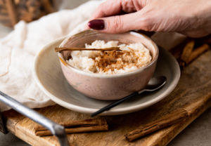 Vegan rijstepap met kaneel