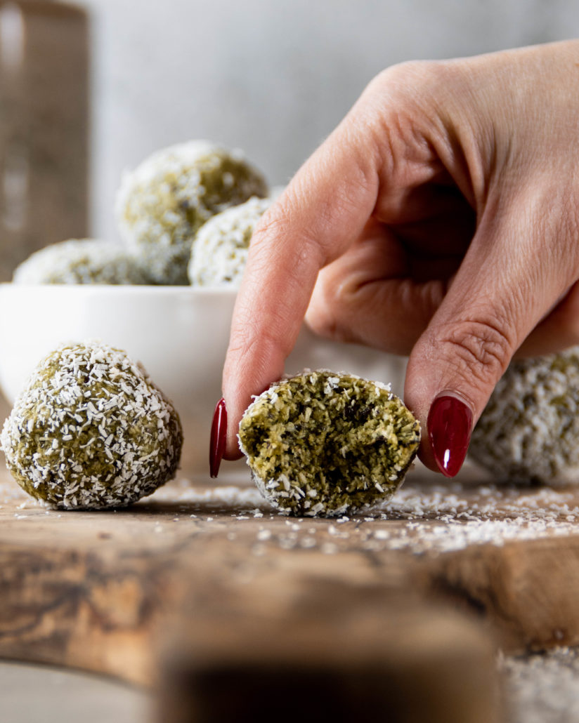 Chocolade matcha kokos balletjes