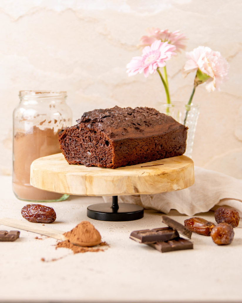 Suikervrije dadel chocolade cake
