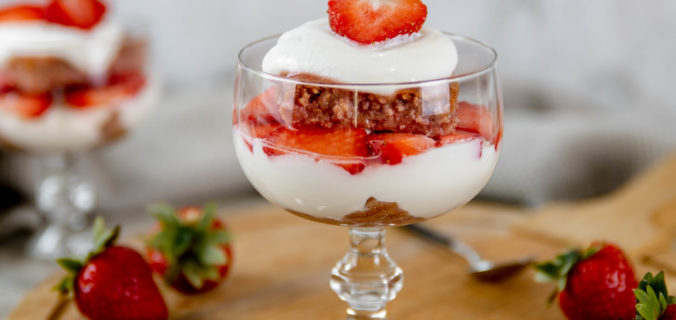 Gezondere romige aardbeien tiramisu