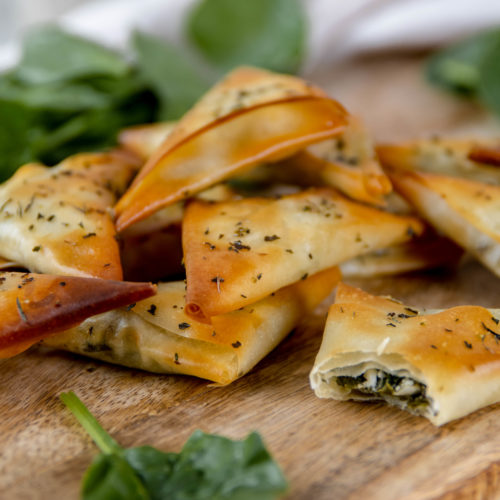 Griekse spanakopita filodeeg hapjes