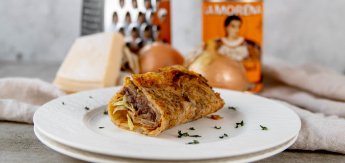 Parmezaanse kaas ui tortilla