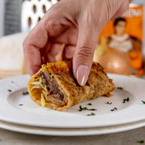 Parmezaanse kaas ui tortilla