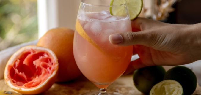 Alcoholvrije Paloma met lavendelsiroop