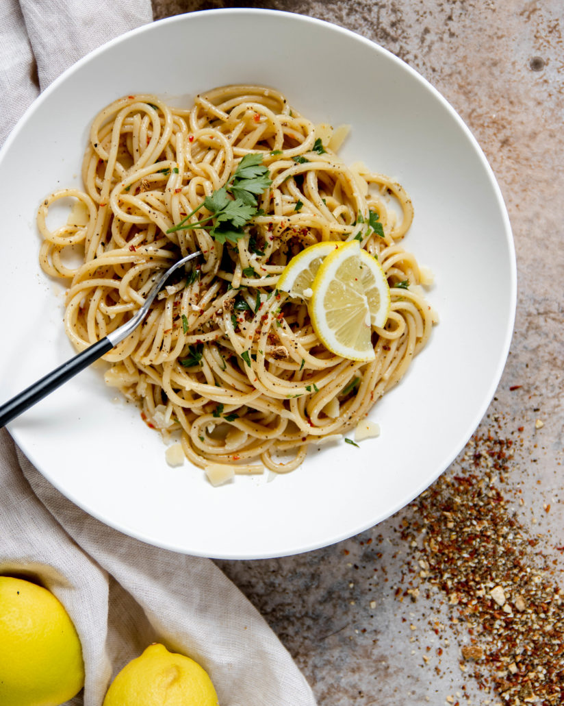 Frisse vegetarische lemonpepper pasta